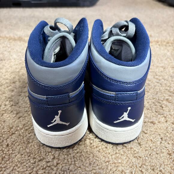 Nike Air Jordan 1 Mid 2012 Retro GEORGETOWN 554725-006 Yankees Size 5Y No Box main image 5